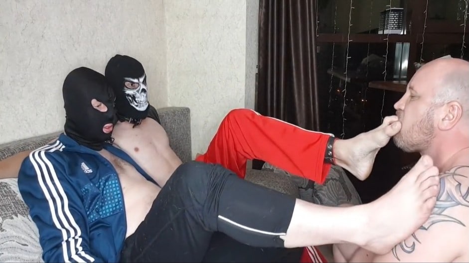 2 Young Doms Use Sub